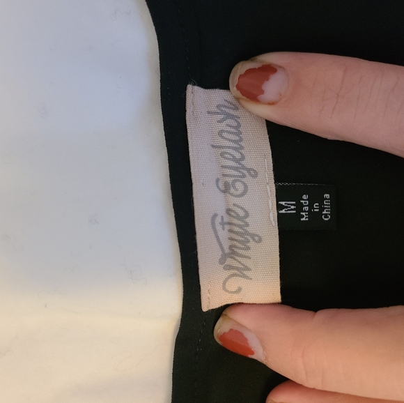 Tank Top with Sparkly Stud Design. - Picture 3 of 3